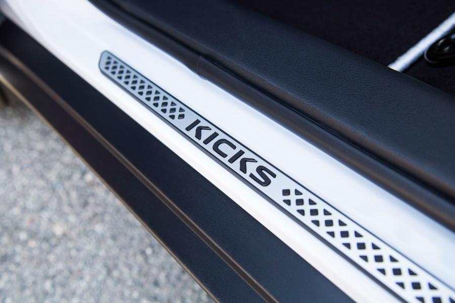 Детали интерьера Nissan Kicks 2018 года  (NA) (фото 27 из 33)